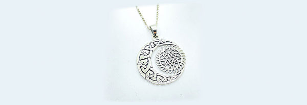 Collares y Colgantes de Plata de Ley