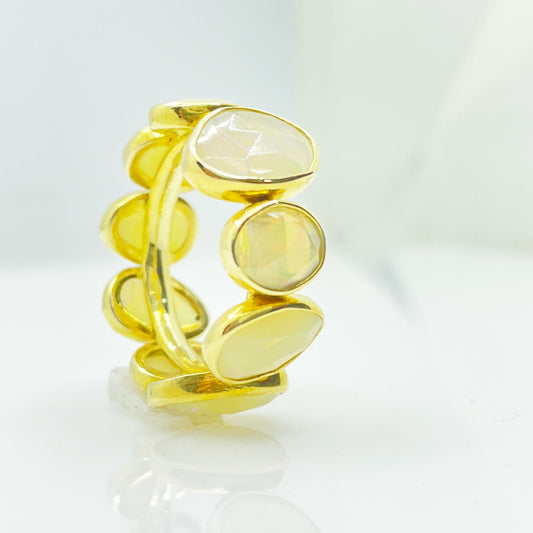 Anillo de plata bañada en oro de opalo de fuego para mujer