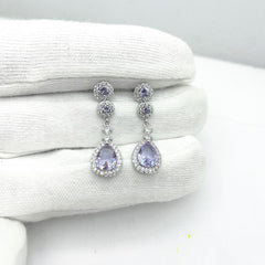 Pendientes largos de plata con circonitas y piedra color lila para mujer