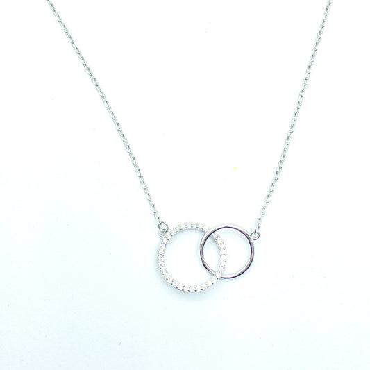 Collar de plata aros entrelazados con circonitas para mujer
