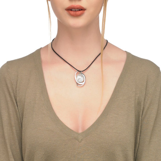 Collar de plata y perla plana blanca MAJORICA Córcega cuero negro para mujer