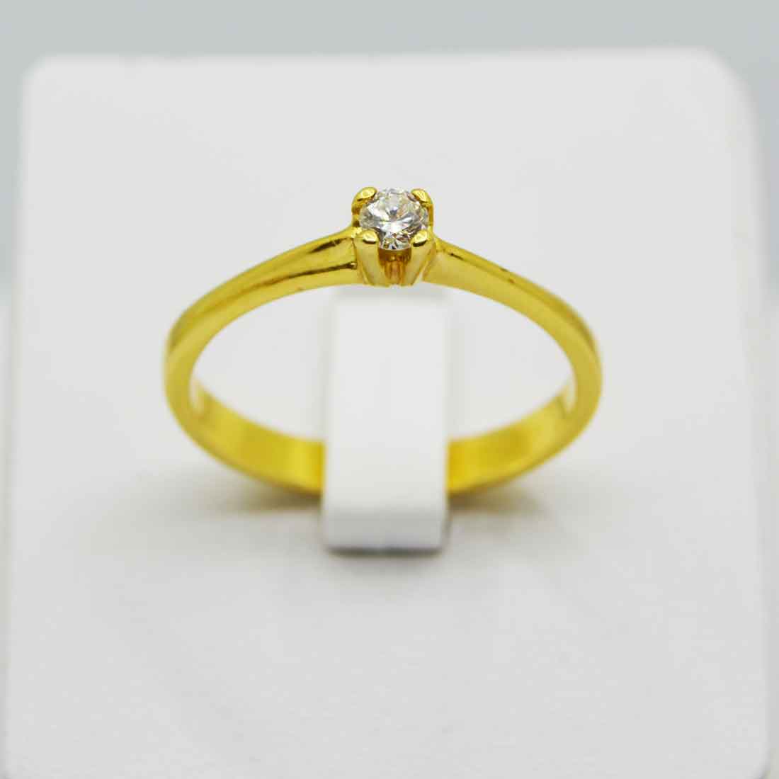 Anillo de oro 18k con diamante Solitario 3mm