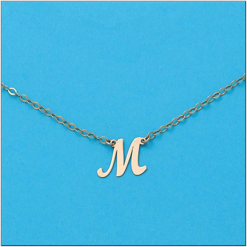 CADENA + COLGANTE LETRA INGLESA ORO 18KL - Joyeria Zeller