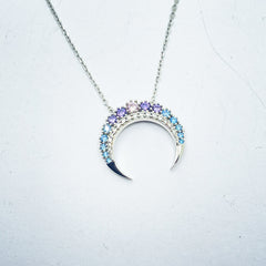 Collar de plata con Media Luna invertida con circonitas de colores