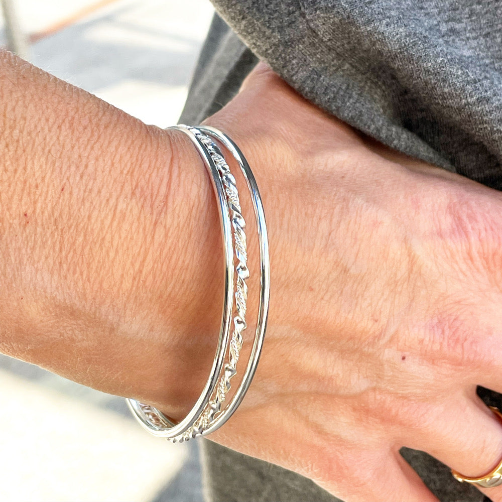 Pulsera Aros Mallorquines LISO macizos de plata de ley de 62mm de diámetro interior.