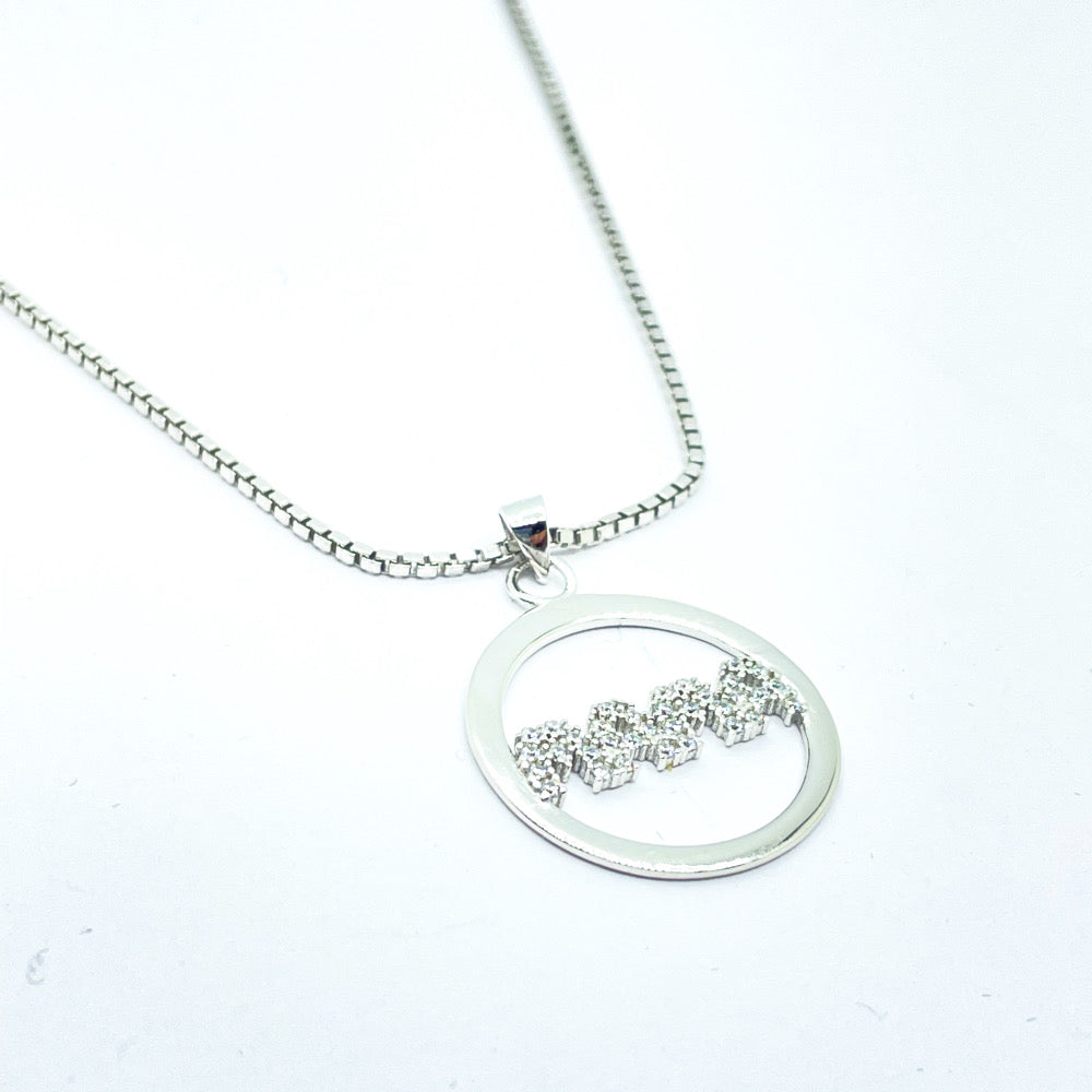 Collar de plata con colgante MAMA con circonitas para mujer