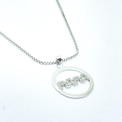 Collar de plata con colgante MAMA con circonitas para mujer