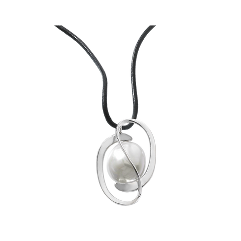 Collar de plata y perla plana blanca MAJORICA Córcega cuero negro para mujer
