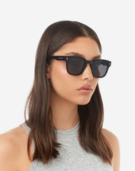 Gafas de Sol Hawkers Stack polarized black Dark para mujer