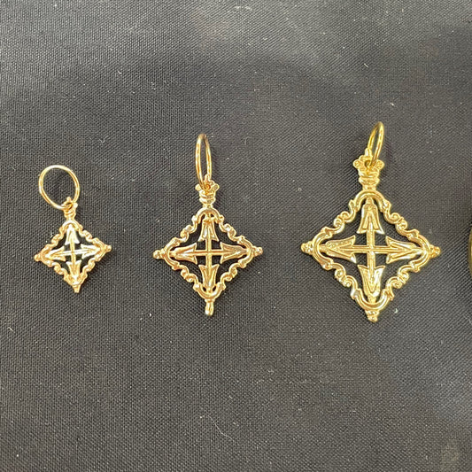 Colgante de oro 18k Cruz MALLORQUINA o Cruz Calatrava