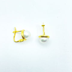 Pendientes de oro para mujer con media perla y cierre catalán