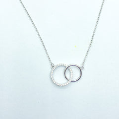 Collar de plata aros entrelazados con circonitas para mujer