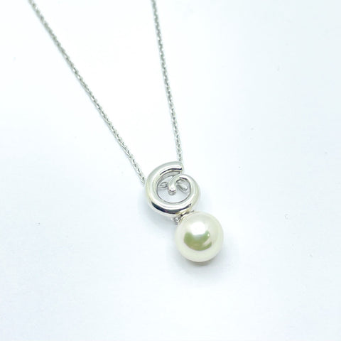 Collar de plata con perla blanca Majorica espiral para mujer