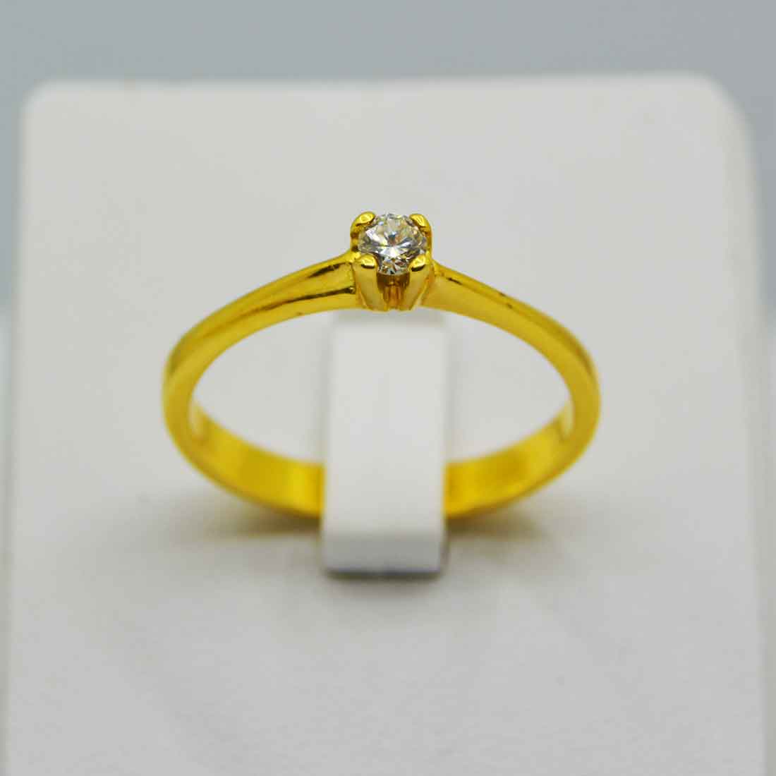 Anillo de oro 18k con diamante Solitario 3mm