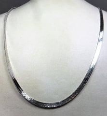 Cadena de plata plana de 40 cm de largo y 3 mm de ancho
