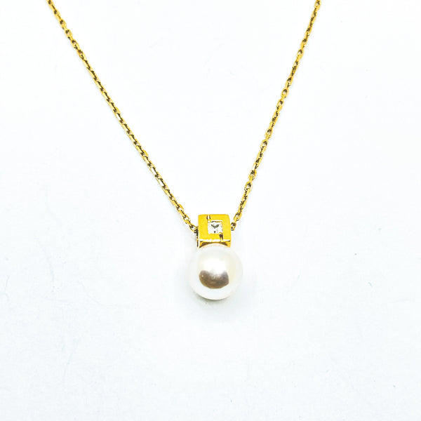 Collar de oro 18k perla blanca Majorica con circonita 