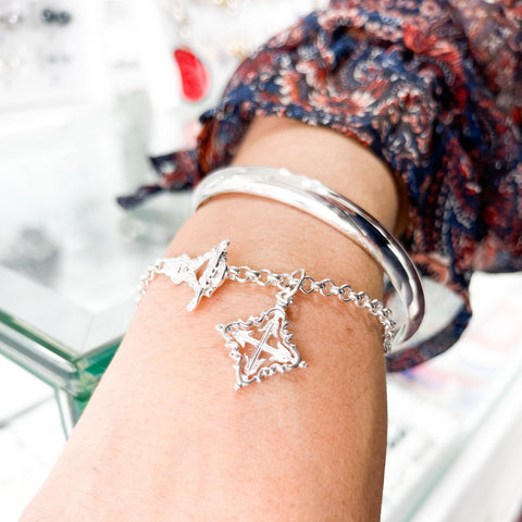 Pulsera de plata redonda rígida de 8mm para mujer